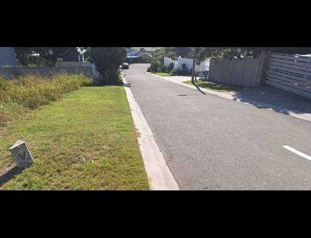 LAND FOR SALE IN FRAAIUITSIG